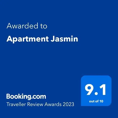Jasmin Carewo